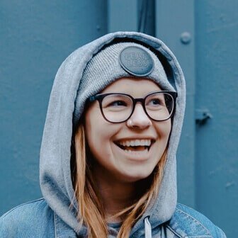 Social Media Manager female 4